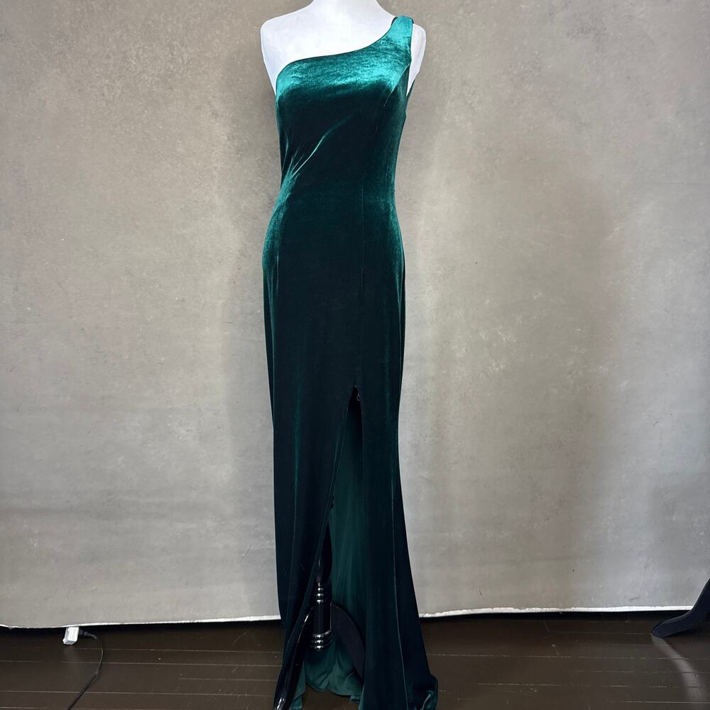 Colors Dress Emerald Green Velvet One Shoulder Evening Gown Size 6 Slit